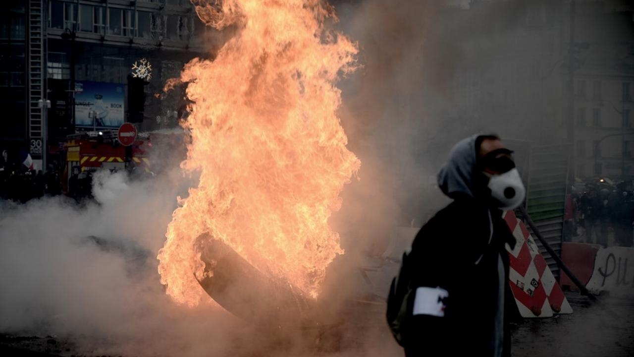 En Direct Gilets Jaunes 61 Interpellations à P